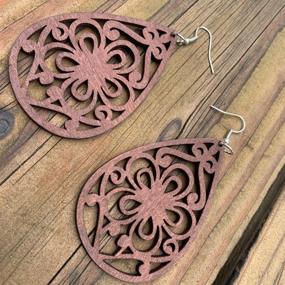 FLORAL WOODEN EARRINGS With Gift Bag - Picture 6 of 8
